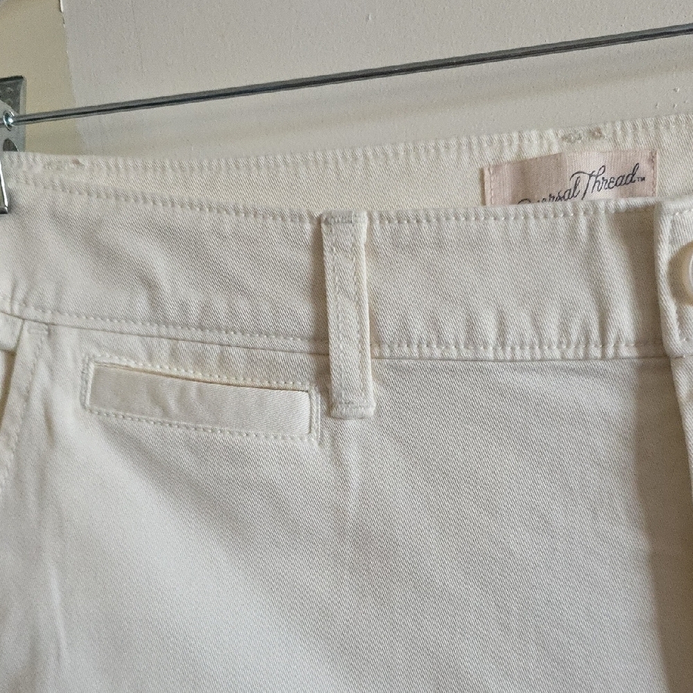 Universal Thread Mid-Rise Straight Leg Relaxed Chino Pants - Picture 6 of 8